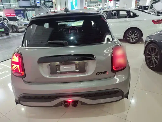 MINI Hatch — Фото автомобиля 5