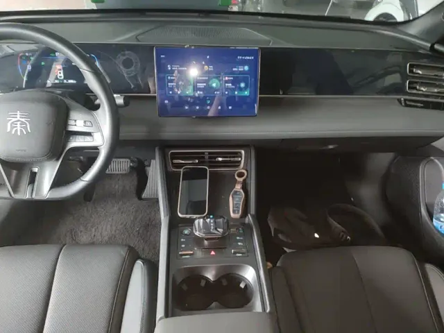 BYD Qin L — Фото автомобиля 12