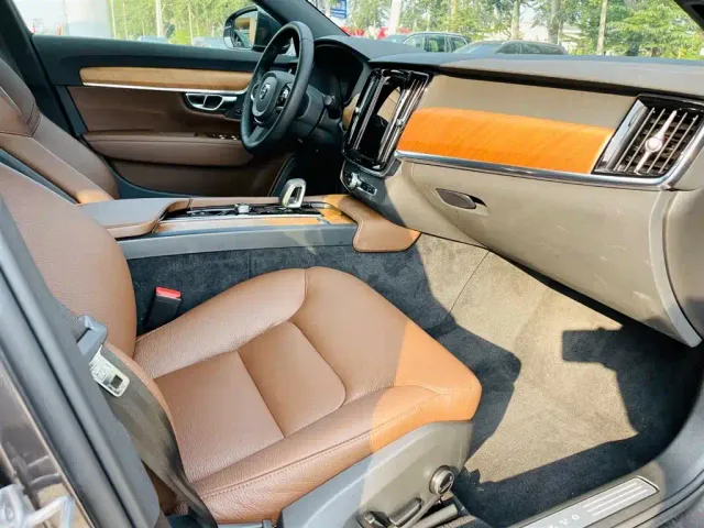 Volvo S90 — Фото автомобиля 20