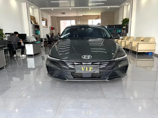 Фотография автомобиля — Hyundai Elantra