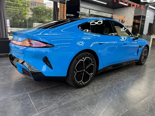 Xiaomi SU7 — Фото автомобиля 7