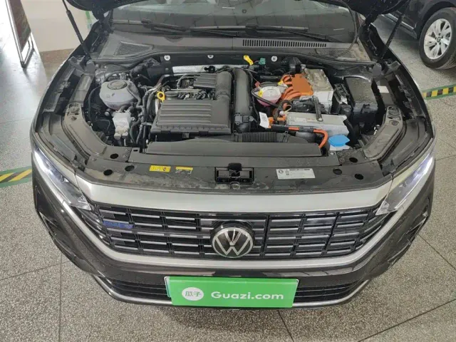 Volkswagen Passat — Фото автомобиля 15