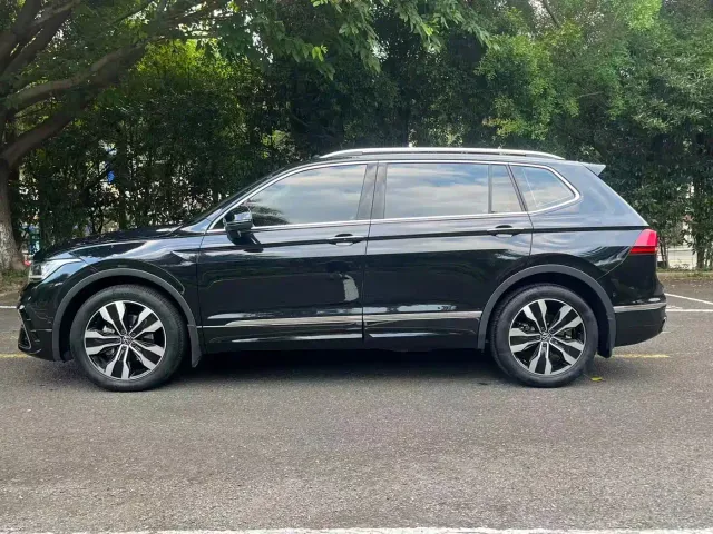 Volkswagen Tiguan L — Фото автомобиля 13