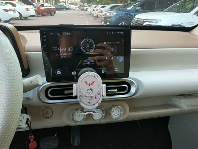 Wuling Hongguang Mini EV — Фото автомобиля 12