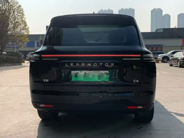 Leapmotor C16 — Фото автомобиля 8