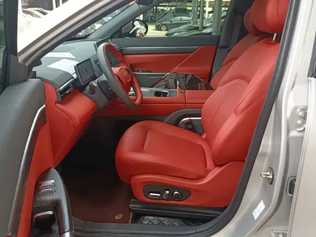 Dongfeng Yipai eπ008 2024 210Max Range Extender 6-Seater — Фото автомобиля 14