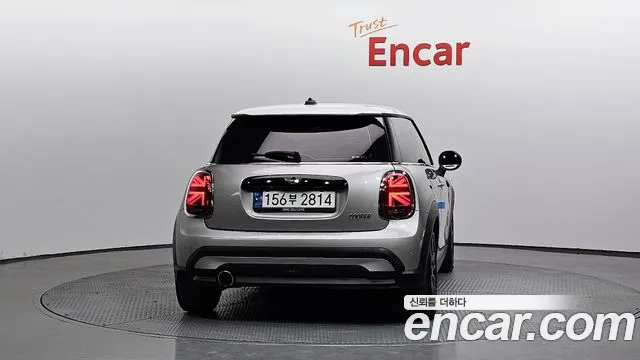 Mini Cooper Cooper Classic — Фото автомобиля 4