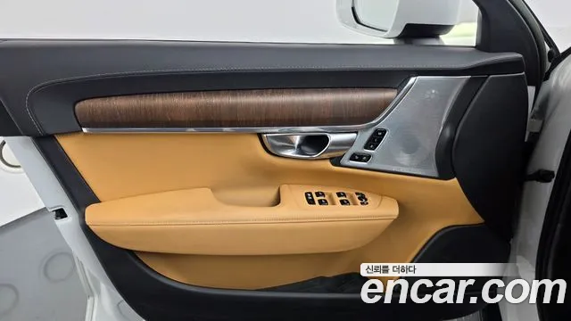 Volvo V90 — Фото автомобиля 13