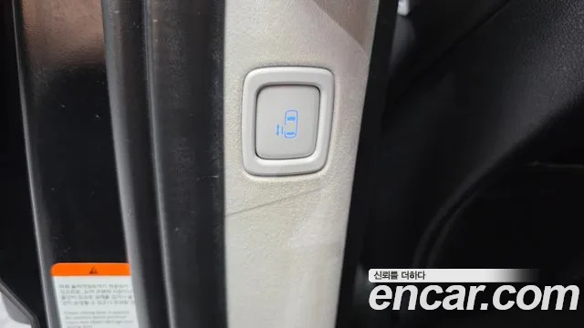 Hyundai Staria Staria 4WD Lounge 9 мест — Фото автомобиля 28