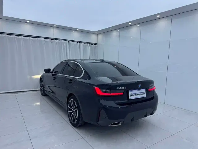 BMW 3 Series — Фото автомобиля 4