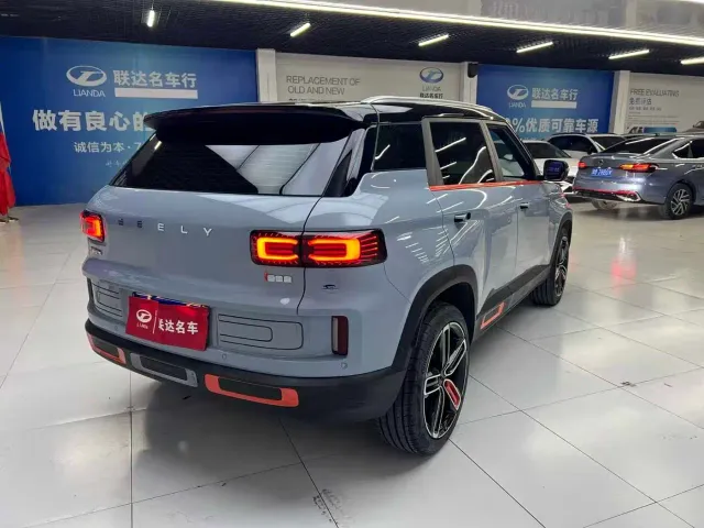 Geely ICON — Фото автомобиля 7