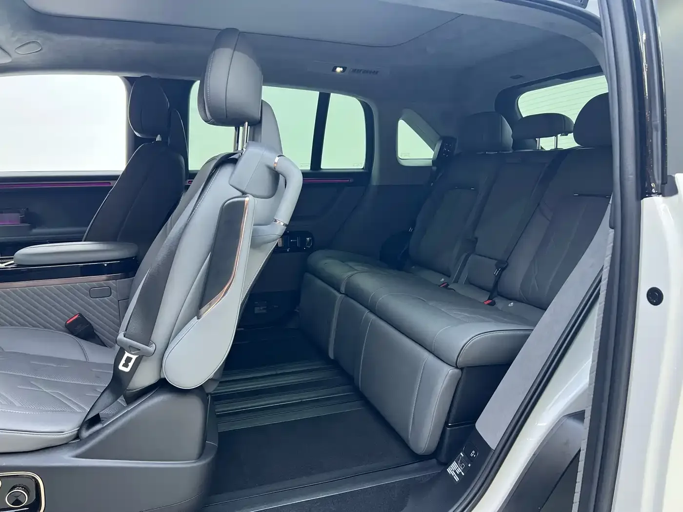 ZEEKR Zeekr MIX 2025 Smart Driving Edition — Фото автомобиля 20