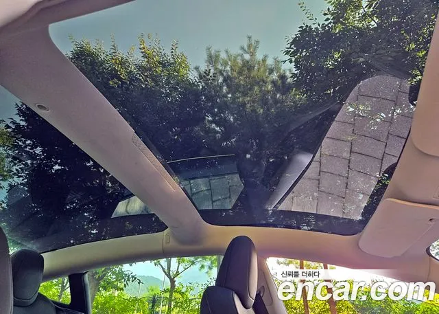 Tesla Model 3 — Фото автомобиля 18