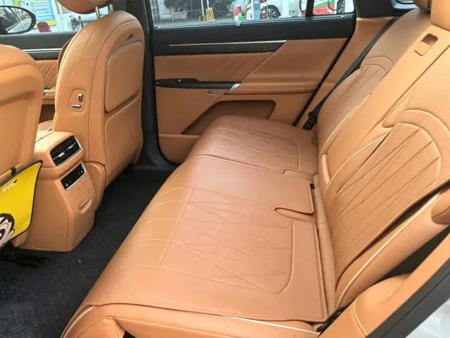Dongfeng eπ 008 — Фото автомобиля 7