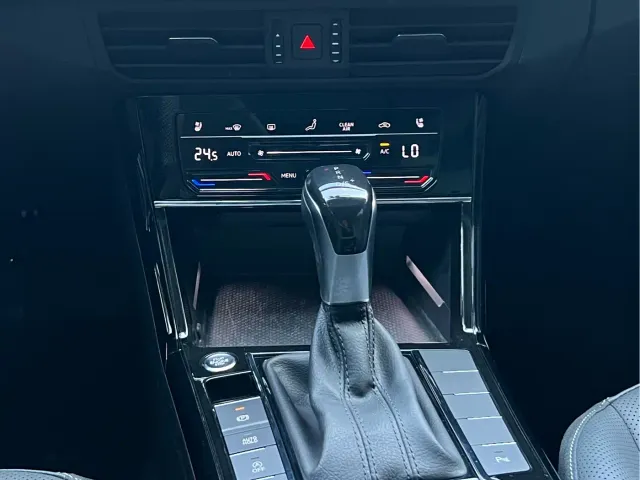 Volkswagen Passat — Фото автомобиля 10
