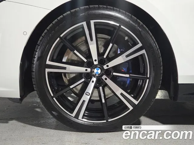 BMW 5 Series G60 — Фото автомобиля 5