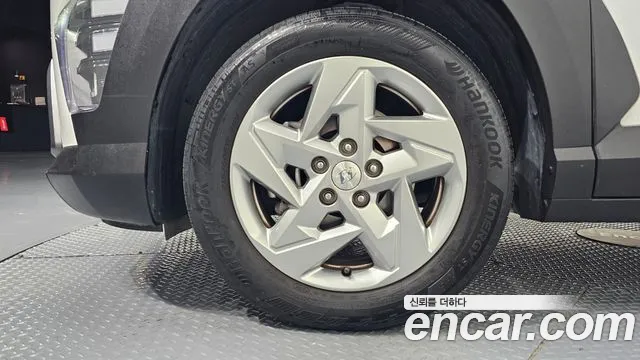 Hyundai Kona SX2 — Фото автомобиля 5