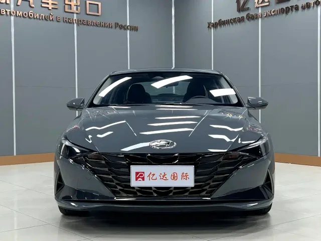 Hyundai Elantra — Фото автомобиля 2