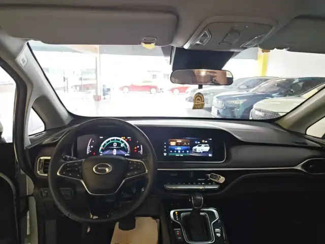 GAC Trumpchi M6 — Фото автомобиля 9