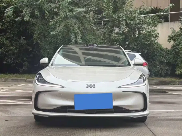 IM Motors L6 — Фото автомобиля 2