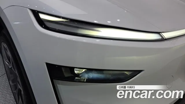 Tesla Model Y — Фото автомобиля 7