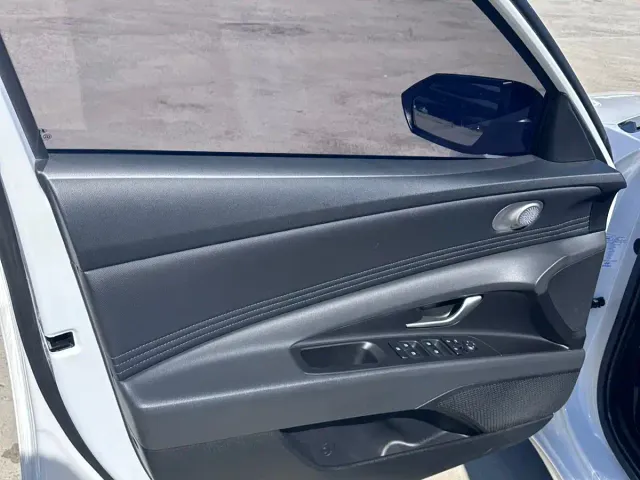 Hyundai Elantra — Фото автомобиля 20