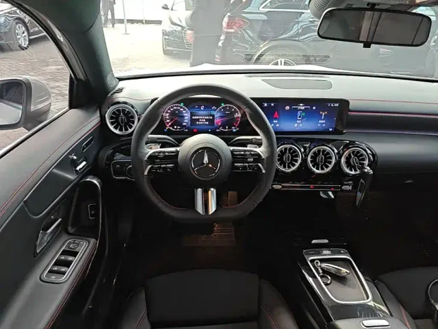 Mercedes-Benz A-Class — Фото автомобиля 10