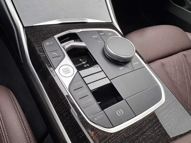 BMW 3 Series — Фото автомобиля 9