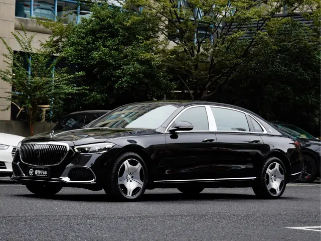Фотография автомобиля — Mercedes-Benz Maybach S-Class