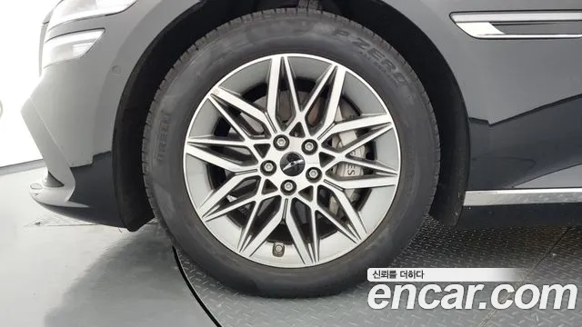 Genesis G80 RG3 — Фото автомобиля 4