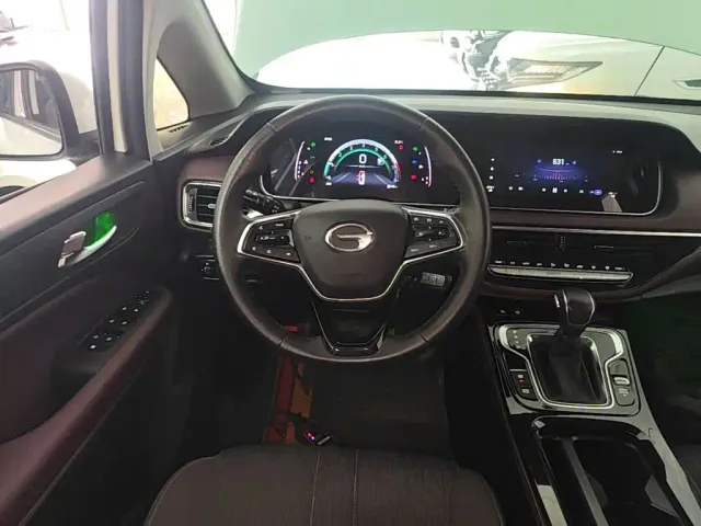 GAC Trumpchi M6 — Фото автомобиля 10