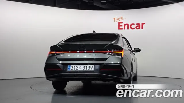 Hyundai Avante CN7 — Фото автомобиля 4