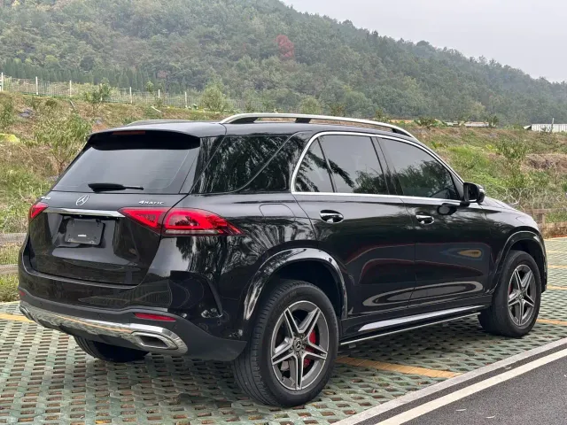 Mercedes-Benz GLE-Class — Фото автомобиля 16