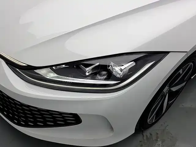 Volkswagen Lamando — Фото автомобиля 12