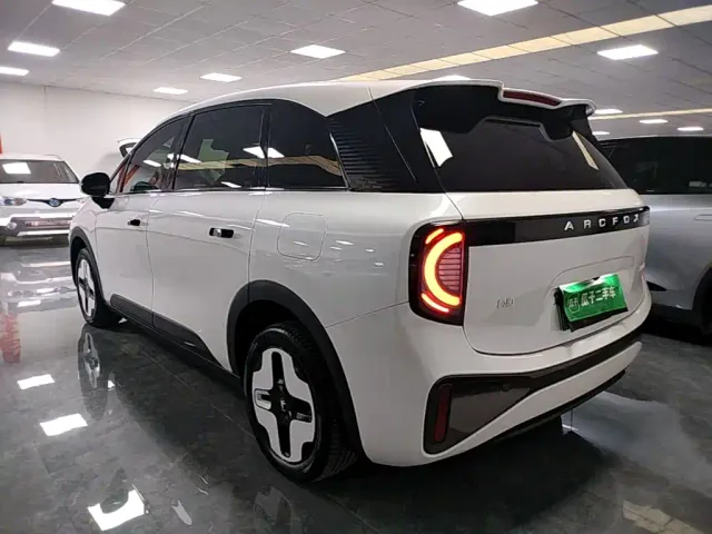 Arcfox Kaola S — Фото автомобиля 4
