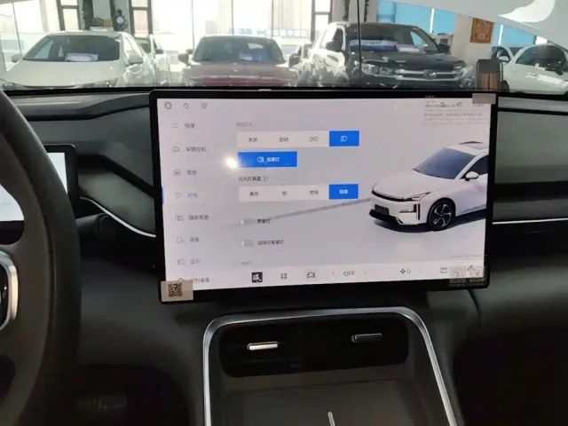 Geely Galaxy L6 — Фото автомобиля 12