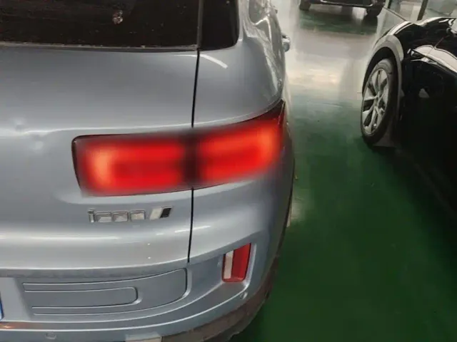 Geely ICON — Фото автомобиля 7