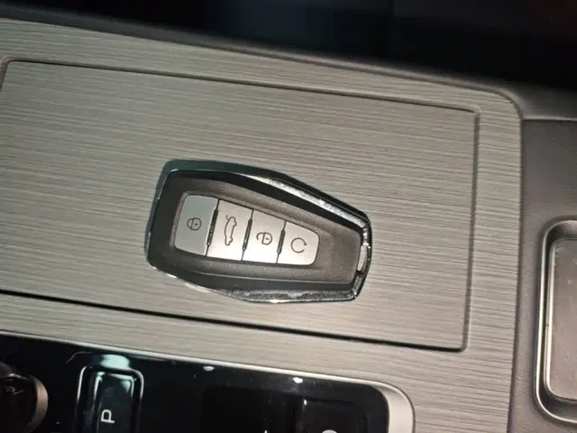 Geely Boyue L — Фото автомобиля 8