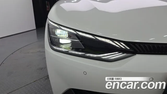 Kia EV6 — Фото автомобиля 18