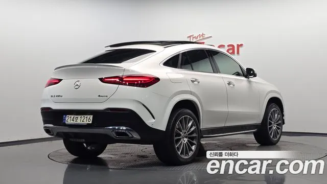 Mercedes-Benz GLE-Class — Фото автомобиля 2