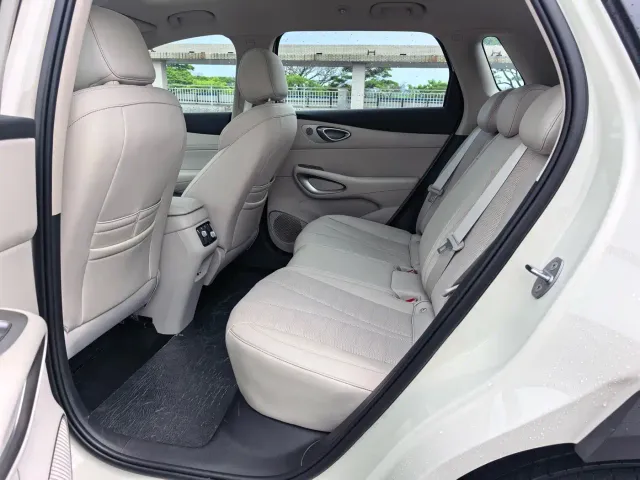 BYD Seal 05 DM-i — Фото автомобиля 13