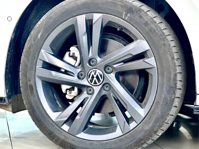 Volkswagen Golf — Фото автомобиля 4