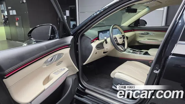 Genesis GV70 — Фото автомобиля 15
