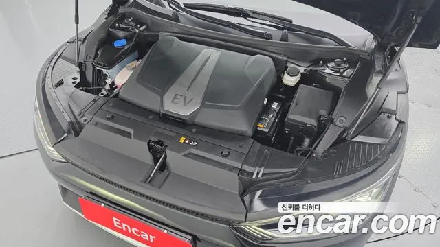 Kia EV6 — Фото автомобиля 6