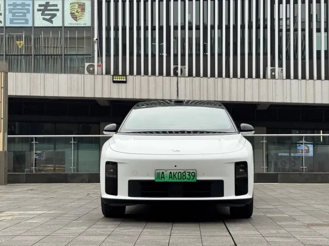 Li Auto i6 — Фото автомобиля 2