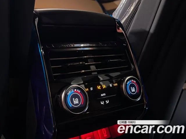 Land Rover Range Rover Sport — Фото автомобиля 9
