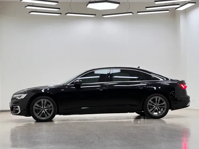 Audi A6L — Фото автомобиля 4