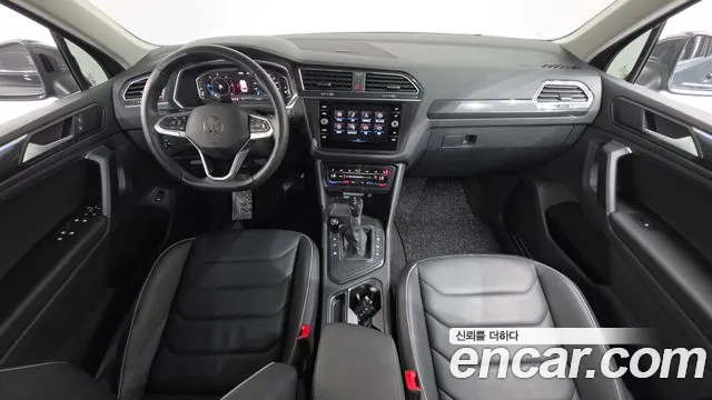 Volkswagen Tiguan Tiguan 2 поколение 2.0 TDI Premium — Фото автомобиля 7