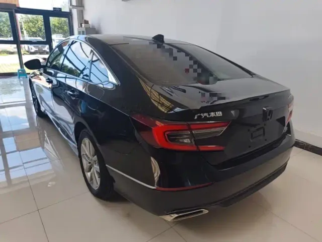 Honda Accord — Фото автомобиля 4