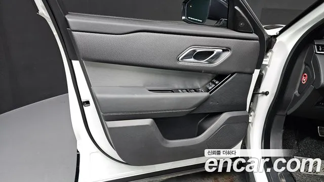 Land Rover Range Rover Velar — Фото автомобиля 22